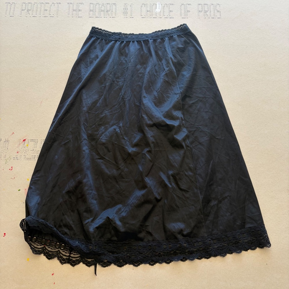 Vintage Olga Secret Hug Black Lace Trim Half Slip Skirt